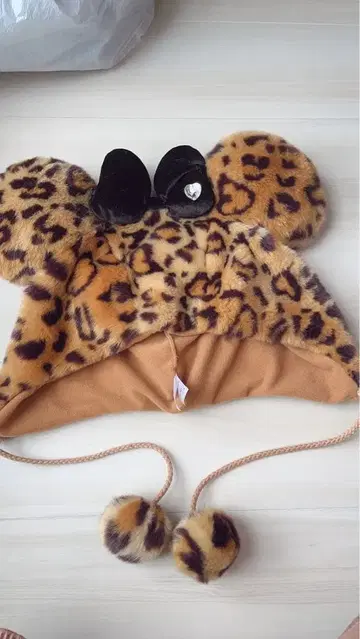 [ 미사용 새상품 ] 디즈니 미니 팬캡 레오파드 무늬