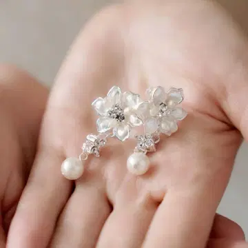 ANNAN WEDDING 귀찌 꽃 펄 브라이덜