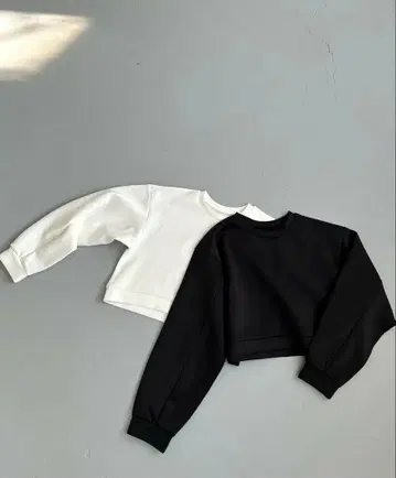 CHERI since 1985 크루넥 숏 풀오버 BLACK