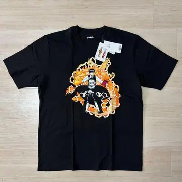 골드 컬러의 갓슈!!2 T셔츠 L사이즈