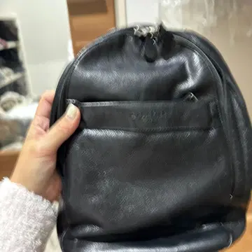 블랙 가죽 백팩