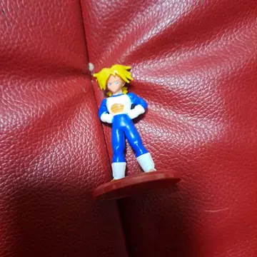 게임 캐릭터 피규어 블루 화이트