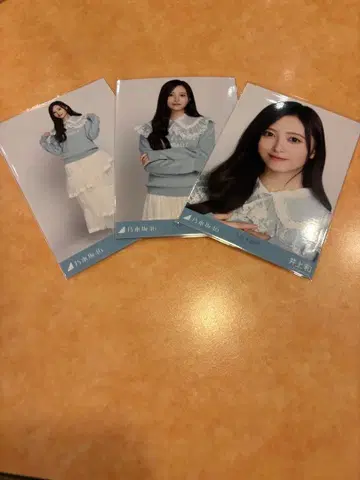 노기자카46 브로마이드 카라 부착 코디 컴프 이노우에 와카나