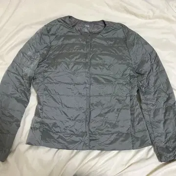 유니클로 울트라 라이트 다운 자켓 긴팔 그레이 여성용 S 사이즈 새상품급