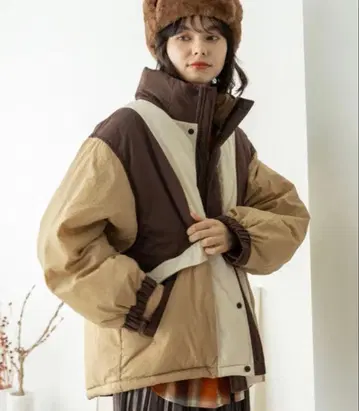 니코앤드 아라이 배색 자켓 베이지 M 사이즈