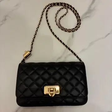 찰스앤키스 퀼팅 숄더백