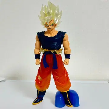 드래곤볼 Z CLEARISE 초사이어인 손오공 피규어