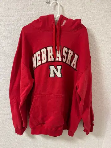 NEBRASKA 로고 후드 부착 후드티 레드
