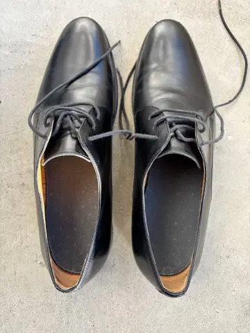 Geox (지오엑스)의 블랙 가죽 신발