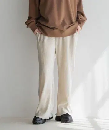 LOWRYS FARM 샤이니 벨로아 팬츠