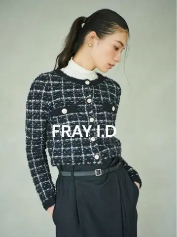 프레이 아이디 트위드 니트 숏 가디건 긴팔 블랙 체크 무늬