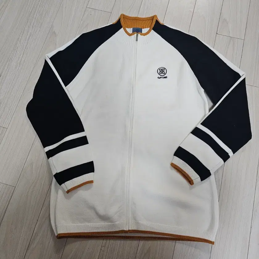 G/FORE | 지포어 G/fore White Knit Zip-up Cardigan on Bunjang Global Site.
