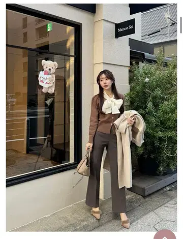 QUNG AW 허리 스트레치 플레어 팬츠 브라운