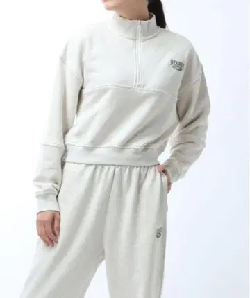 리복 커버업 맨투맨 아이보리 원포인트 하프 지퍼 L