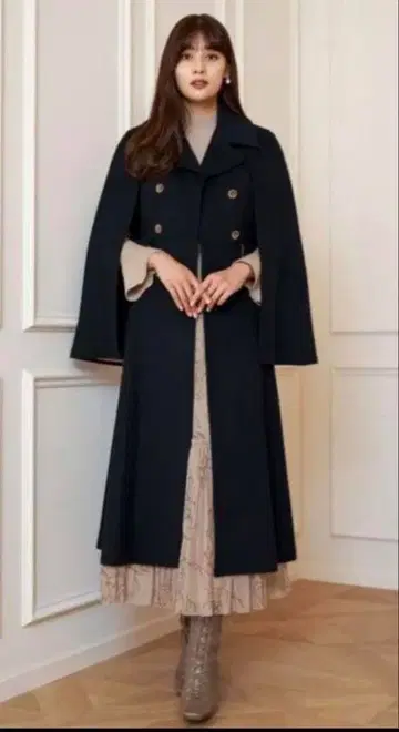 her lip to 코트 네이비