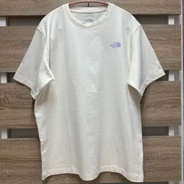 THE NORTH FACE 크림색 T셔츠