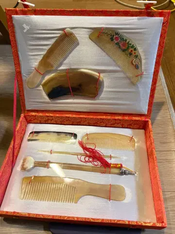 천연 소재 빗 세트 꽃무늬 디자인