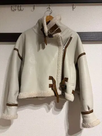 MURUA 벨트 페이크 무스탕 블루종