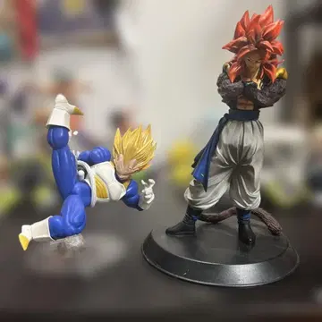 드래곤볼 베지터 오지터 슈퍼 사이어인 4 피규어 세트