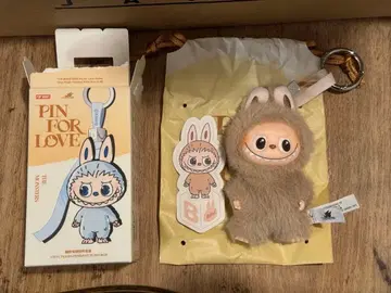 POP MART PIN FOR LOVE