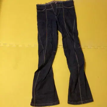 다크 블루 부츠컷 데님