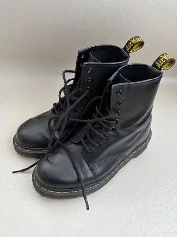 UK 5/24cm Dr.Martens 닥터마틴 8홀 부츠 블랙