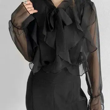 러브유 LVEU. 시어 탑 블랙 프리 사이즈