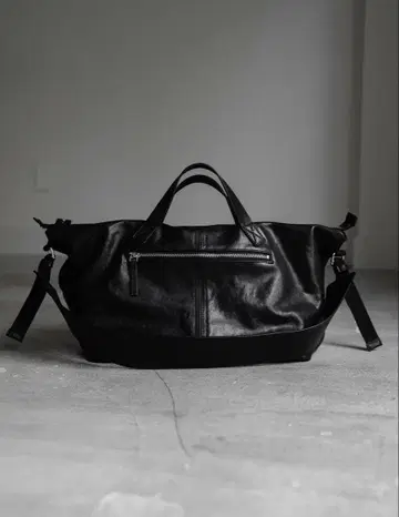 [ PRY 슈토 ] Leather Front Zip Travel Bag
