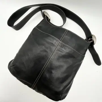 새상품급 훌라 숄더백 로고 엠보 블랙 사선 스티치