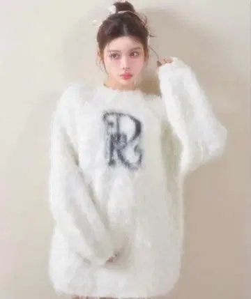 darich dr 니트 풀오버 화이트