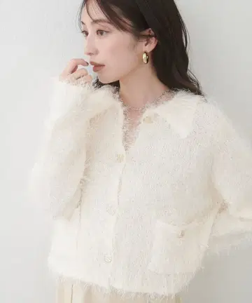 내추럴 꾸뛰르 라메 믹스 페더 카라 니트 가디건