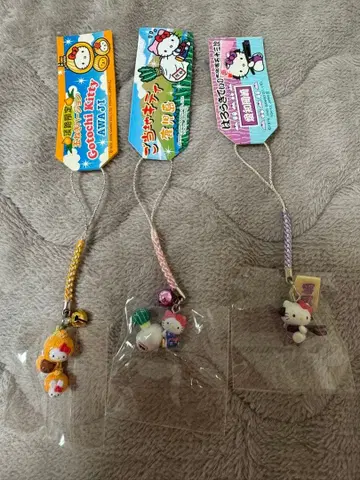 코코냐니&헬로키티 스트랩 3세트