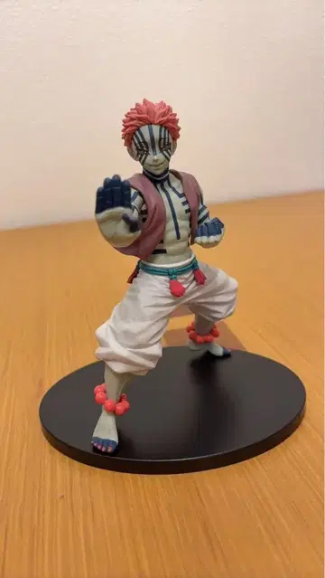 귀멸의 칼날 아카자 피규어