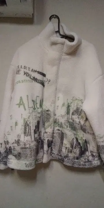 그래픽 프린트 플리스 자켓