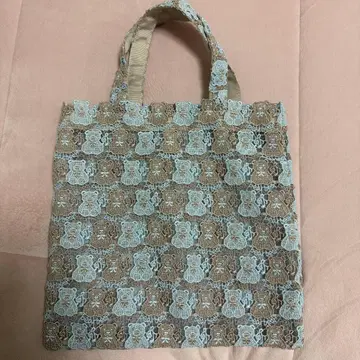 친 레이스 토트백 곰 레이스 패턴