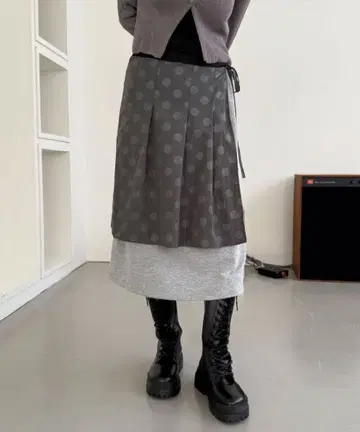 4INT. 도트 랩 트레이닝 미니 스커트