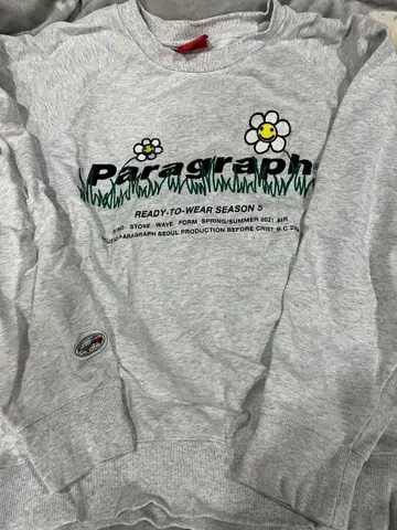 Paragraph 꽃무늬 맨투맨 그레이