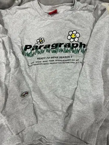 Paragraph 꽃무늬 맨투맨 그레이