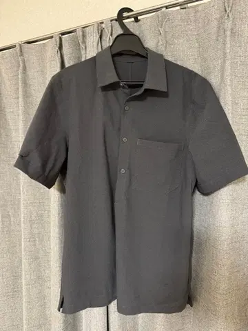 룰루레몬 다크 그레이 반팔 피케 셔츠 S 사이즈