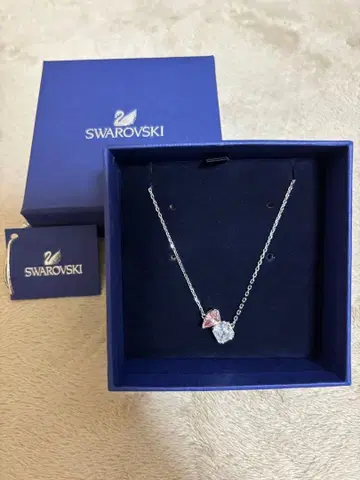 Swarovski 핑크 크리스탈 목걸이