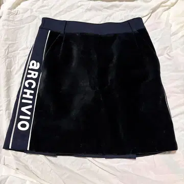 ARCHIVIO 블랙 스웨이드 소재 플리츠 스커트 사이즈 38