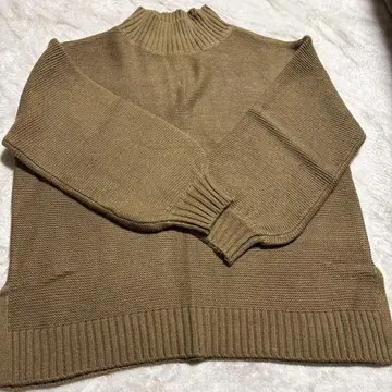 INGNI 카키 하이넥 니트 긴팔 미사용 새상품