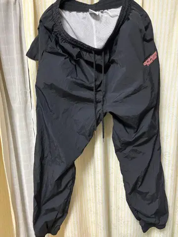 Creepy Nuts 블랙 나일론 팬츠