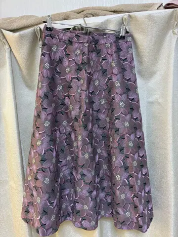 택 포함 미사용 비아지오 블루 viaggio blu 꽃무늬 플레어 스커트