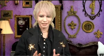 hyde 착용 오버 사이즈 셔츠 LGB IFSIXWASNINE