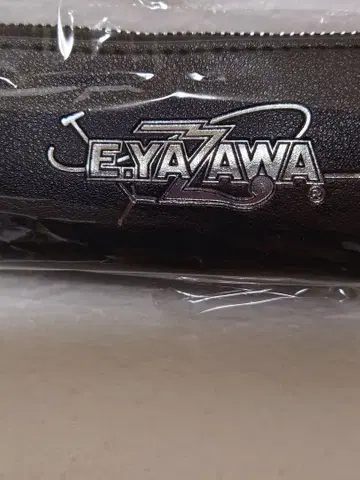 E.YAZAWA 로고 마이크 스탠드 펜 케이스