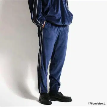 Black Weirdos 벨로아 셋업 22AW 초레어