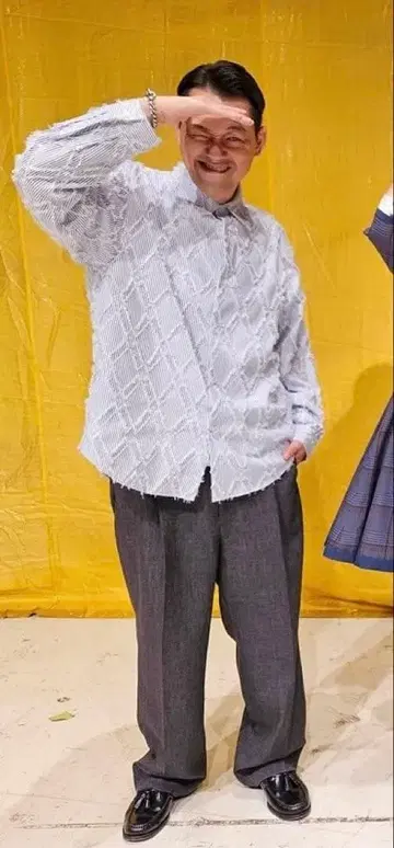 바나나맨 시타라 오사무 착용 셔츠