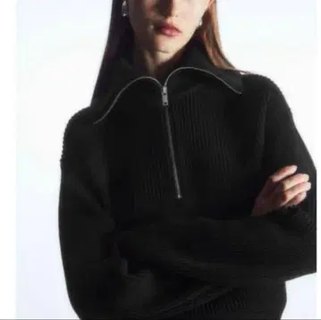COS 코스 하프 지퍼 니트 블랙