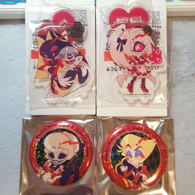 해즈빈호텔 애니메이트 카페 캔뱃지 아크릴스탠드 루시퍼 로지 펜셔스 체리밤